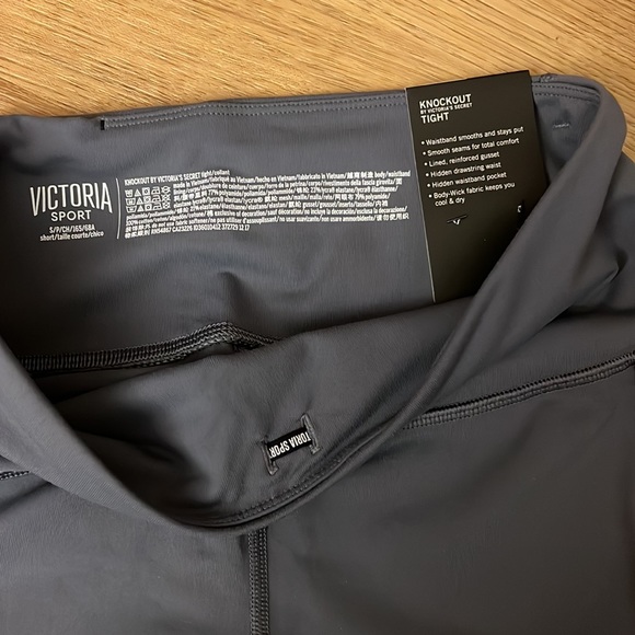 NWT Victoria’s Secret Grey/Leopard Knockout Tights - Picture 3 of 4